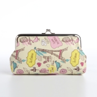 Косметичка на фермуаре, цвет бежевый Косметичка на фермуаре, цвет бежевый