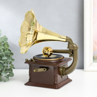 Шкатулка музык граммофон механич 15*20,5*25,5 см Шкатулка музык граммофон механич 15*20,5*25,5 см
