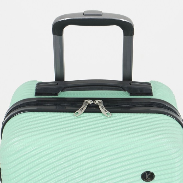 Чемодан малый 36 л (S), &laquo;Фабрика КАРТЕКС&raquo;, отдел на молнии, кодовый замок, 4 колеса, цвет мятный