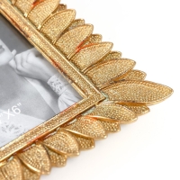 Фоторамка полистоун 10х15 см "Лепестки" золото 17,5х22 см