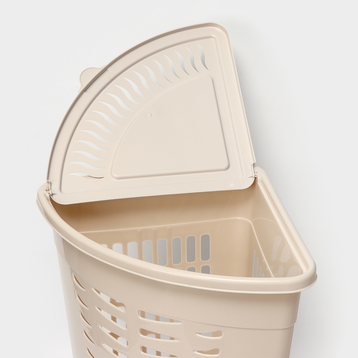 Корзина для белья угловая с крышкой, 45 л, 37&times;50&times;56 см, цвет слоновая кость