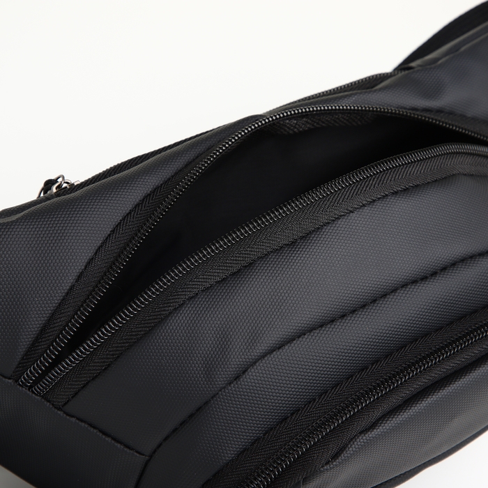 Поясная сумка на молнии, 3 наружных кармана, цвет чёрный