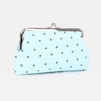 Косметичка на фермуаре, цвет голубой Косметичка на фермуаре, цвет голубой