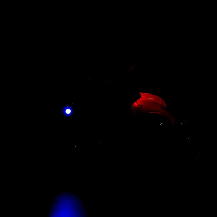 Робот &laquo;Динобот&raquo;, реагирует на прикосновение, световые и звуковые эффекты, металлический, цвет оранжевый