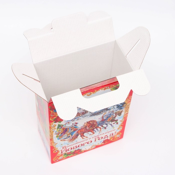 Новый год. Подарочная коробка новогодняя Ярмарка красный 18,5 х 10 х 30,5 см. Новый год. Подарочная коробка новогодняя Ярмарка красный 18,5 х 10 х 30,5 см.