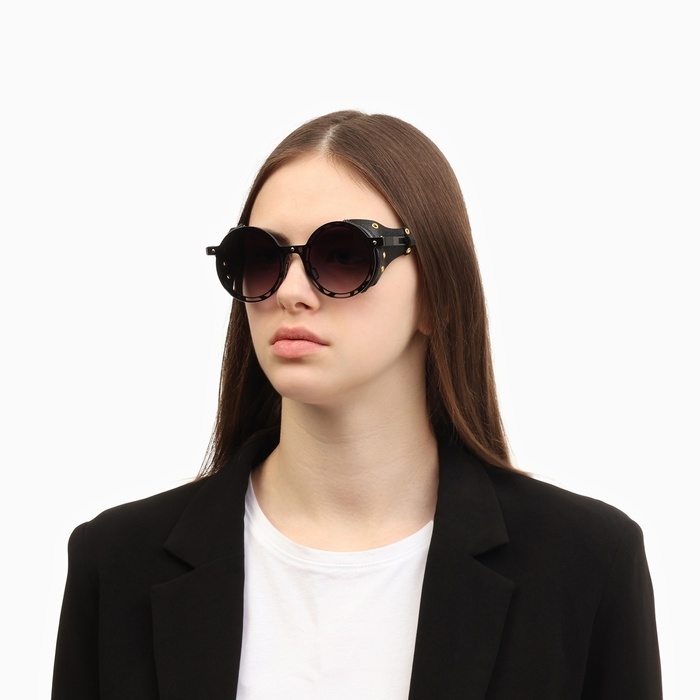 Очки солнцезащитные, uv 400, кожаные шторки, дужка 14.7 см, ширина 14.4 см, линза 7 х 5.5 см Очки солнцезащитные, uv 400, кожаные шторки, дужка 14.7 см, ширина 14.4 см, линза 7 х 5.5 см