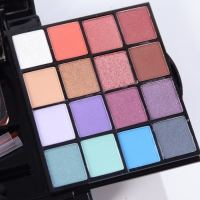 Набор профессиональной косметики"Miss Young" №18 Набор профессиональной косметики"Miss Young" №18