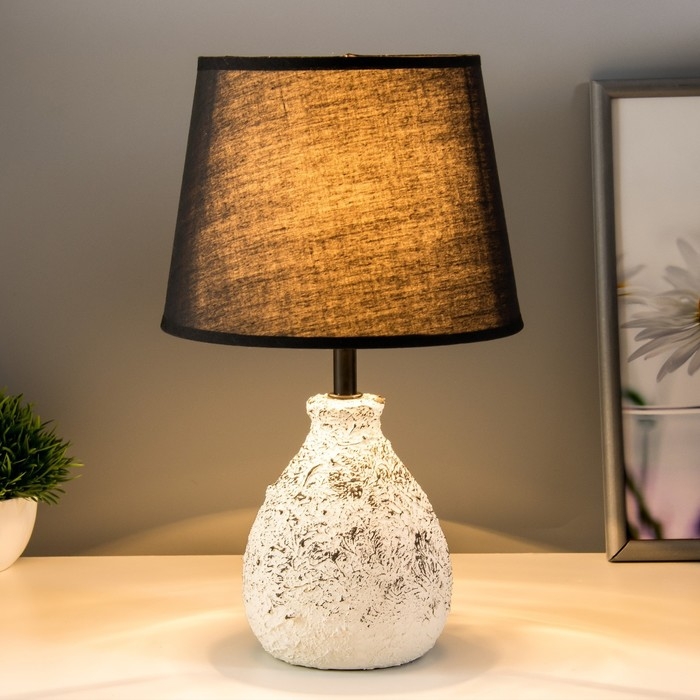 Настольная лампа Настольная лампа "Магда" Е14 40Вт черный 20х20х33см RISALUX