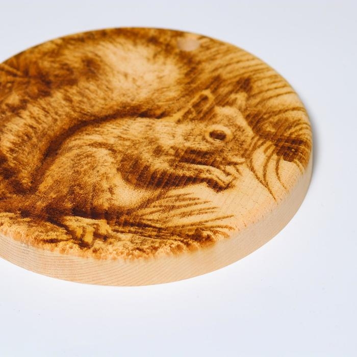 Доска из массива кедра &laquo;Бельчонок&raquo;, круглая, 18 &times; 18 см