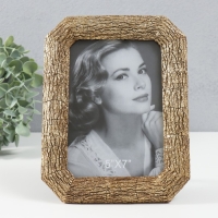 Фоторамка полистоун 13х18 см "Кора дерева" скошенные углы золото 16х22 см Фоторамка полистоун 13х18 см "Кора дерева" скошенные углы золото 16х22 см