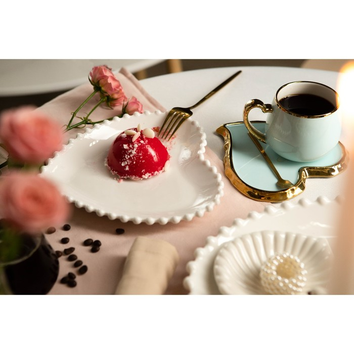 Тарелка фарфоровая Magistro &laquo;Сердце&raquo;, 20,5&times;21&times;2,5 см, цвет белый