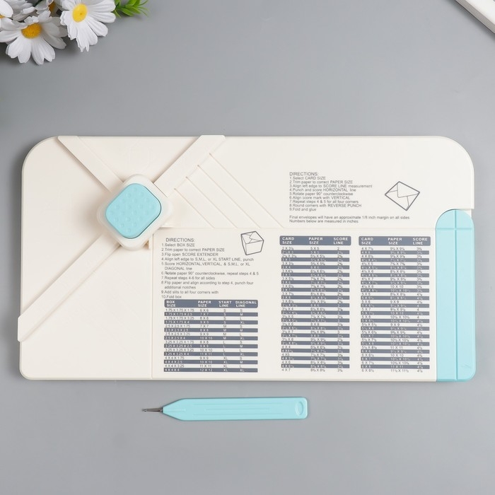 Доска для создания коробок и конвертов и бантиков с дыроколом для углов 5х34х18,5 см Доска для создания коробок и конвертов и бантиков с дыроколом для углов 5х34х18,5 см