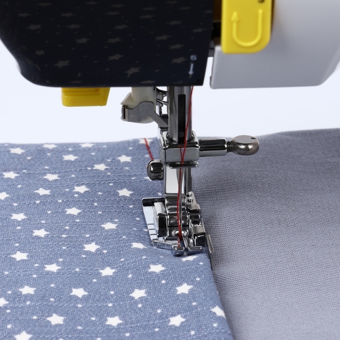 Лапка для швейных машин, для пэчворка, с направляющей Лапка для швейных машин, для пэчворка, с направляющей