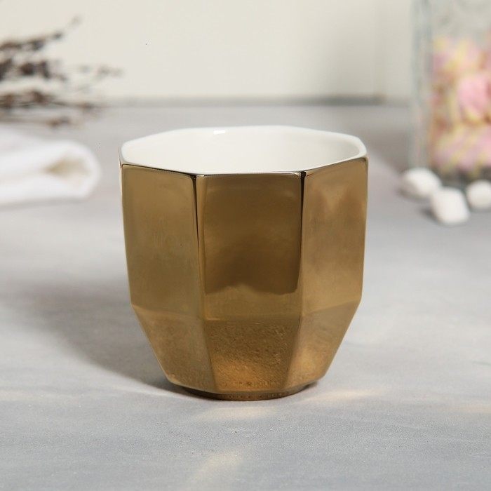 Чайная пара керамическая «Венера», кружка 200 мл, блюдце 13 см, цвет золотистый Чайная пара керамическая «Венера», кружка 200 мл, блюдце 13 см, цвет золотистый