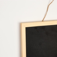 Доска меловая для рисования и записей односторонняя, 35 &times; 25 &times; 1,5 см, набор мелков и губка