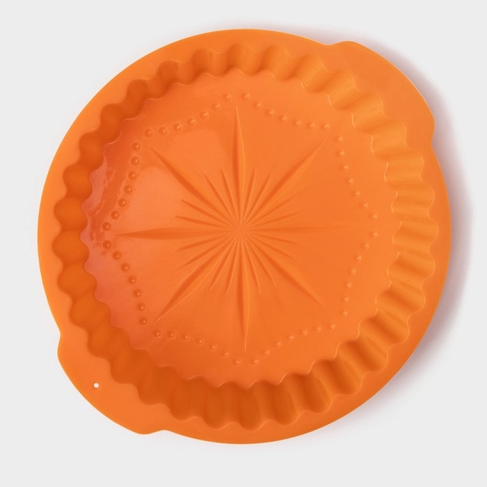 Форма для выпечки Доляна &laquo;Рифлёный круг. Звезда&raquo;, силикон, d=20 см, с ручками, цвет оранжевый
