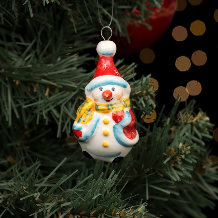 Ёлочная фарфоровая игрушка Ёлочная фарфоровая игрушка "Снеговик в колпаке", 7 см