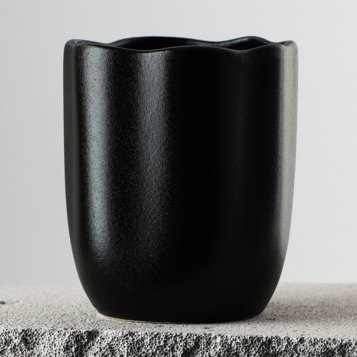 Кружка керамическая неровный край &laquo;Чёрная&raquo;, 350 мл, цвет чёрный
