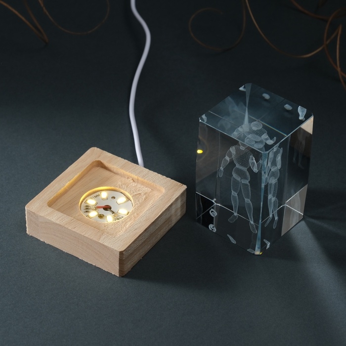 Сувенир стекло подсветка Сувенир стекло подсветка "Прямоугольник. Шарнирный человек" подставка дерево, USB 7х7х10