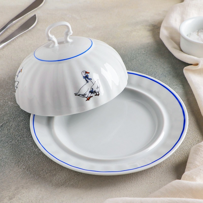 Масленка фарфоровая &laquo;Гуси&raquo;, 500 мл