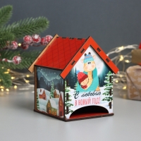 Новогодний чайный домик "С Любовью" 10,5х9,5х12 см Новогодний чайный домик "С Любовью" 10,5х9,5х12 см