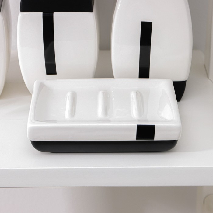 Набор аксессуаров для ванной комнаты &laquo;Гармония&raquo;, 4 предмета (дозатор 400 мл, мыльница, 2 стакана), цвет чёрно-белый