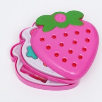 Набор косметики для девочки «Клубника» Набор косметики для девочки «Клубника»