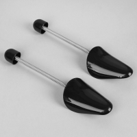 Колодки для сохранения формы обуви с пружиной, 35-38р-р, 2шт, цвет чёрный Колодки для сохранения формы обуви с пружиной, 35-38р-р, 2шт, цвет чёрный