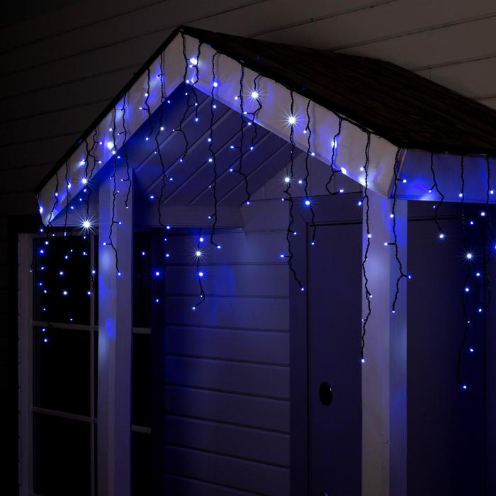 Гирлянда &laquo;Бахрома&raquo; 4 &times; 0.6 м, IP44, тёмная нить, 180 LED, свечение бело-синее, мигание, 220 В