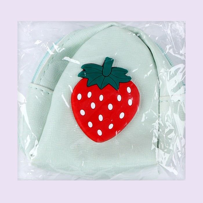 Сумка для куклы «Клубника», цвет зелёный Сумка для куклы «Клубника», цвет зелёный