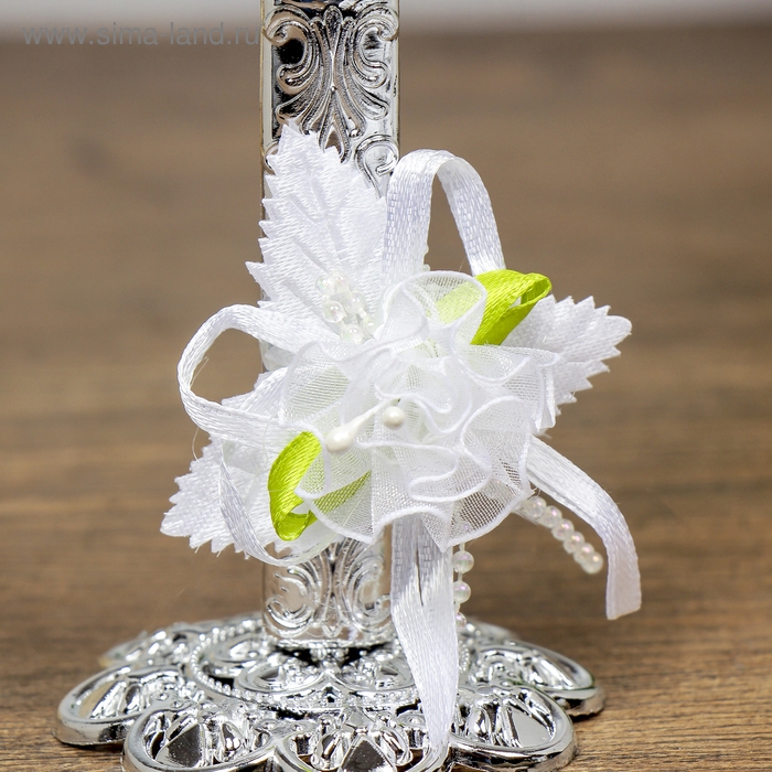 Подсвечник стекло, пластик на 1 свечу Подсвечник стекло, пластик на 1 свечу "Сердцебиение" бокал на ножке серебро 14,5х6х6 см