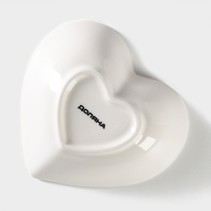 Салатник керамический Доляна «Сердце»,130 мл, 12,5×11,5 см, цвет белый Салатник керамический Доляна «Сердце»,130 мл, 12,5×11,5 см, цвет белый