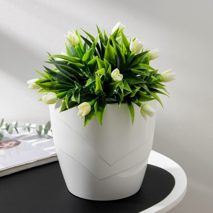 Кашпо для цветов со вставкой «Грация», 2,8 л, цвет белый Кашпо для цветов со вставкой «Грация», 2,8 л, цвет белый