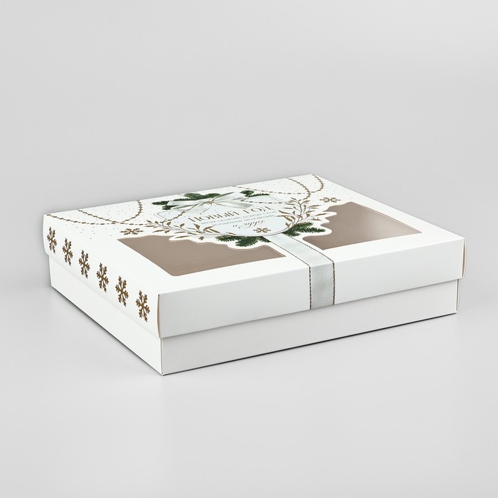 Коробка подарочная новогодняя складная &laquo;Новый год - время обьятий&raquo;, 23.5 х 20.5 х 5.5 см, Новый год