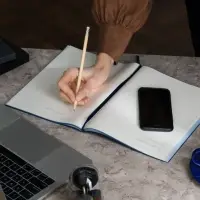 Ежедневник Flat Maxi, недатированный, синий Ежедневник Flat Maxi, недатированный, синий