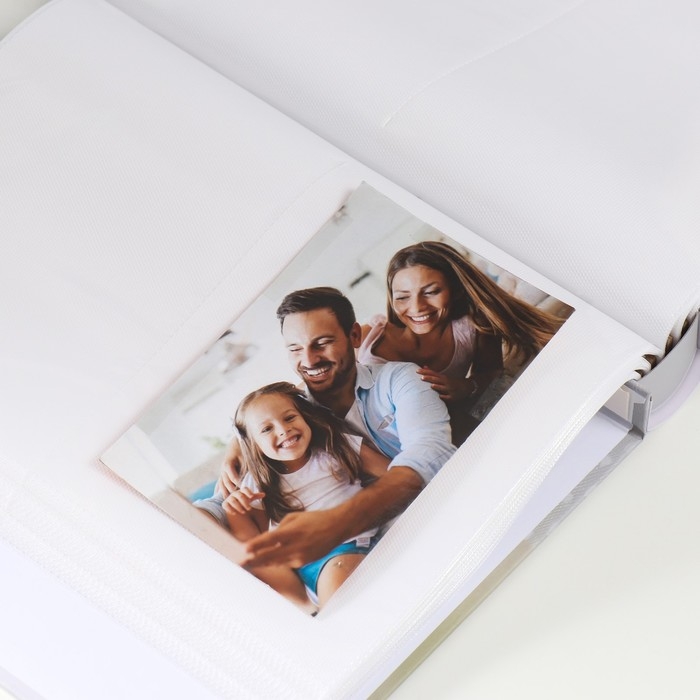 Фотоальбом на 200 фото 13х18 см "Белые розы" золото, в коробке МИКС 5,8х23,7х29,8 см