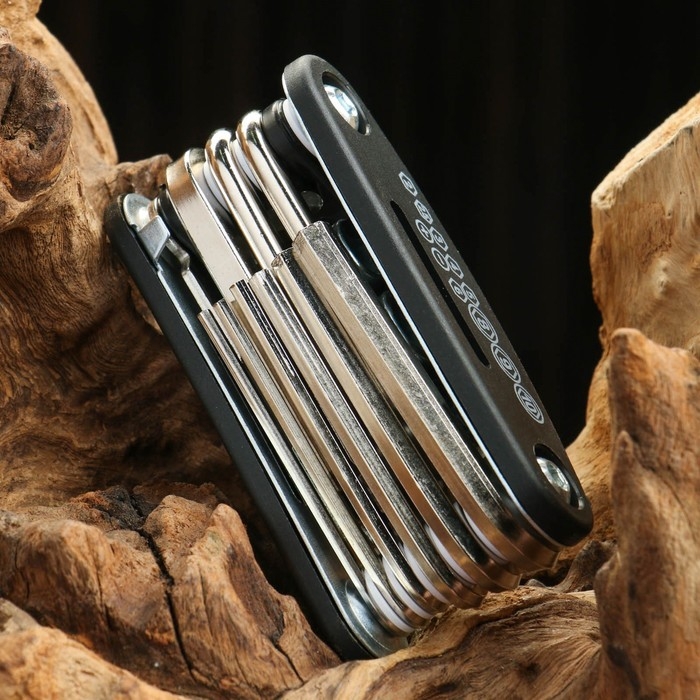 Мультитул 14 в 1 отвертки и шестигранники Мультитул 14 в 1 отвертки и шестигранники