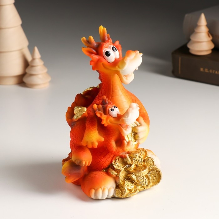 Копилка полистоун "Дракон с малышом, с золотыми монетами"  10,2х8,8х14 см