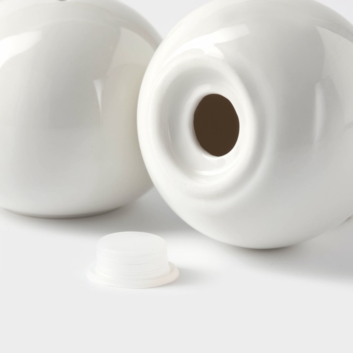 Набор фарфоровый для специй на бамбуковой подставке BellaTenero &laquo;Шарики&raquo;, 2 предмета: солонка 100 мл, перечница 100 мл, цвет белый