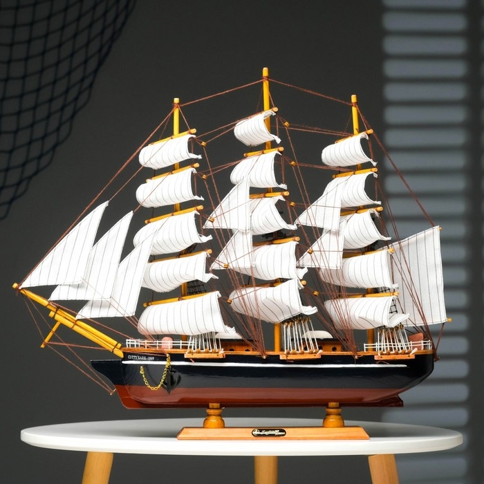 Корабль сувенирный большой &laquo;Трёхмачтовый&raquo;, борта светлое дерево, паруса белые, 59 х 10 х 49 см