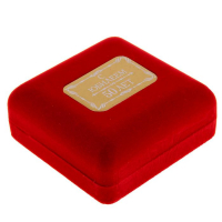 Медаль юбилейная в бархатной коробке «С юбилеем 50 лет», d= 6,5 см. Медаль юбилейная в бархатной коробке «С юбилеем 50 лет», d= 6,5 см.