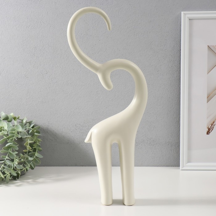 Сувенир керамика Сувенир керамика "Антилопа" белый 6х13х47,5 см