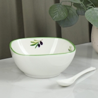 Салатник фарфоровый с ложкой Доляна &laquo;Олива&raquo;, 300 мл