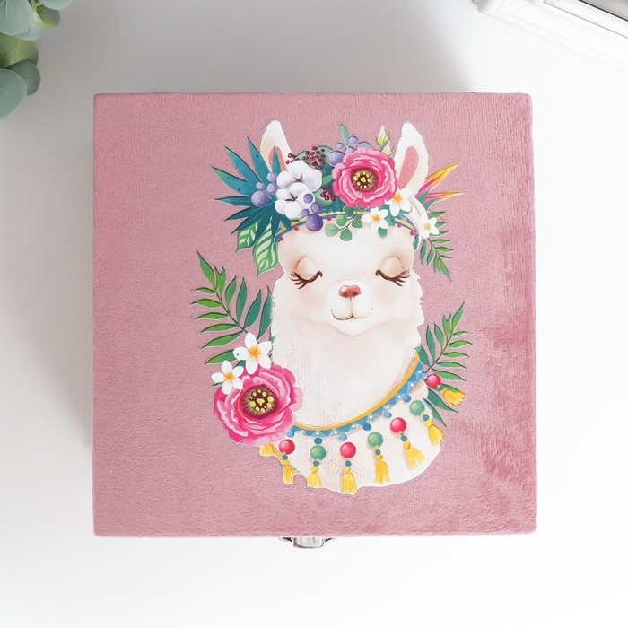 Шкатулка дерево "Лама в цветах" бархат розовый 10х16х16 см
