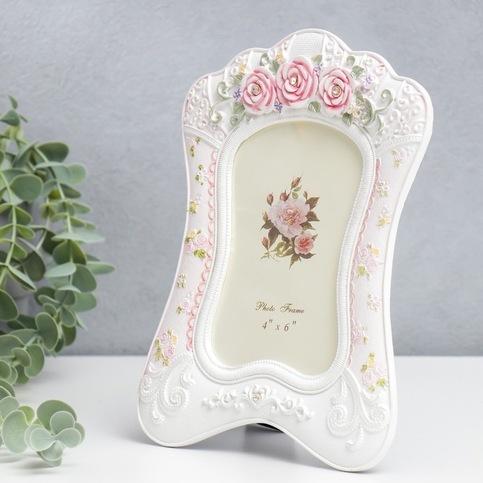 Фоторамка полистоун 10х15 см "Розы. Кружевная вышивка" стразы 23х16,5 см
