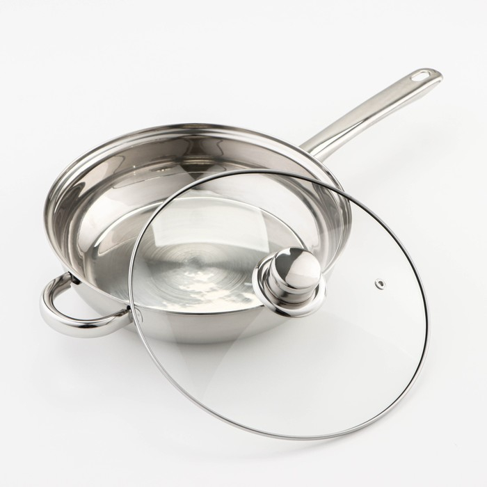 Набор посуды из нержавеющей стали Доляна &laquo;Классика&raquo;, 8 предметов: ковш 1,5 л, 2 кастрюли 2/3 л, сковорода d=24 см, крышки, стенки 0,3 мм, дно 5 мм