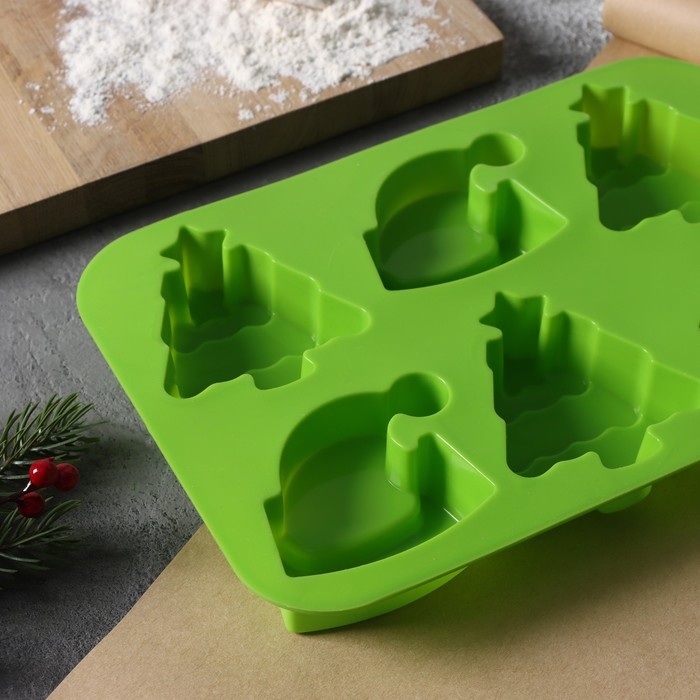 Форма для выпечки новогодняя Доляна &laquo;Новый год. Ёлка и Дед мороз&raquo;, силикон, 25&times;17 см, 6 ячеек, цвет зелёный