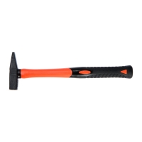 Молоток слесарный ЛОМ, квадратный боек, фиберглассовая обрезиненная рукоятка, 200 г Молоток слесарный ЛОМ, квадратный боек, фиберглассовая обрезиненная рукоятка, 200 г