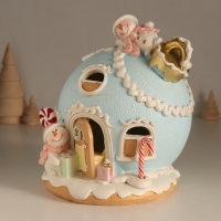 Сувенир полистоун свет "Пряничный домик-елочный шар, со снеговиками" зефирный 17,5х16х18 см 103236 Сувенир полистоун свет "Пряничный домик-елочный шар, со снеговиками" зефирный 17,5х16х18 см 103236