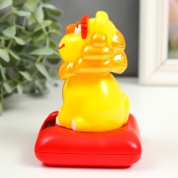 Маятник пластик от солнечной батареи "Китайский лев-страж" МИКС 7х7,5х10,5 см Маятник пластик от солнечной батареи "Китайский лев-страж" МИКС 7х7,5х10,5 см